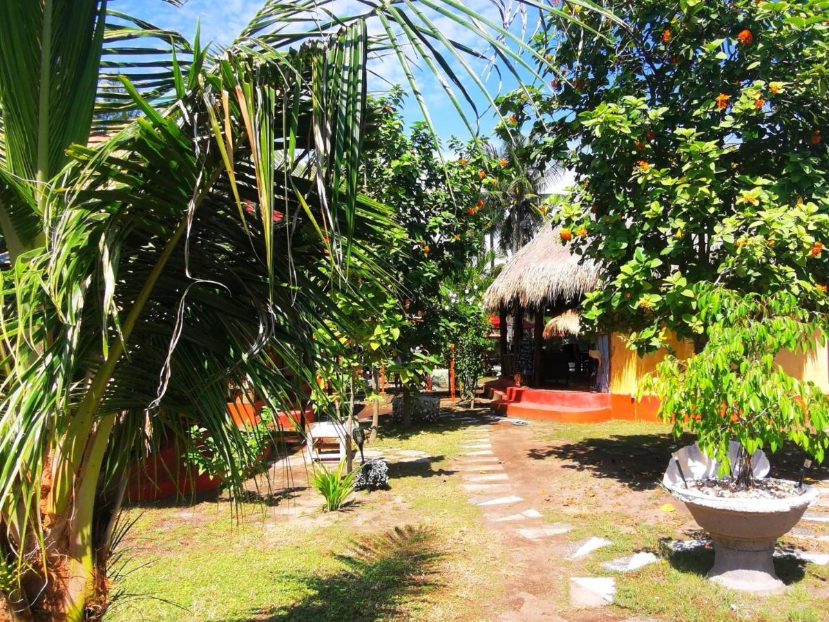 Kampung Meno Bungalows Gili Meno Exterior photo