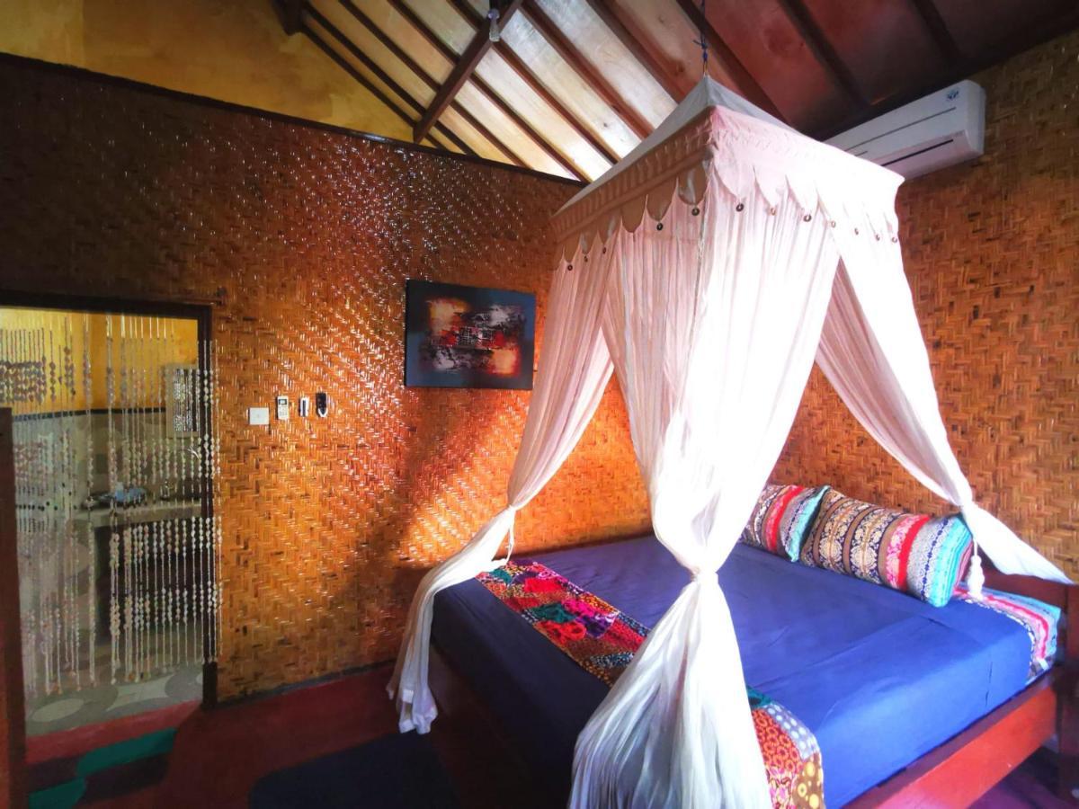 Kampung Meno Bungalows Gili Meno Exterior photo