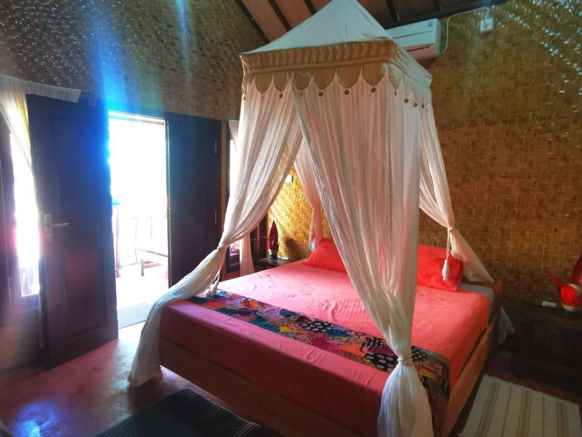 Kampung Meno Bungalows Gili Meno Room photo